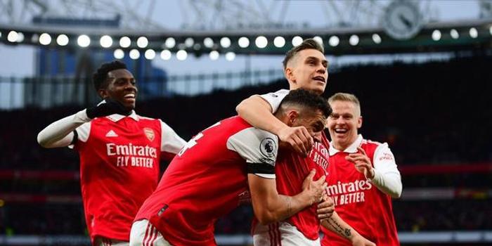  阿森纳险胜布伦特福德，厄德高制胜  