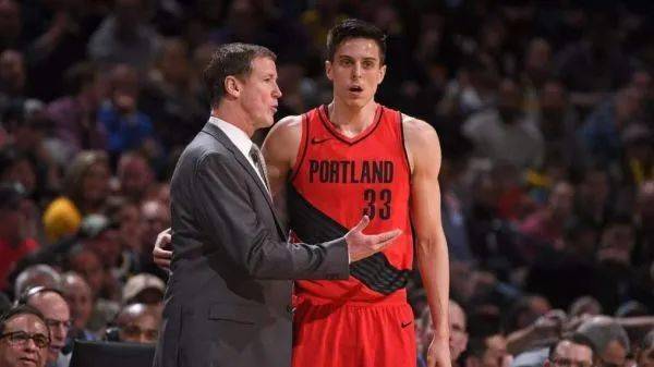  勒沃库森核心重伤赛季报销  